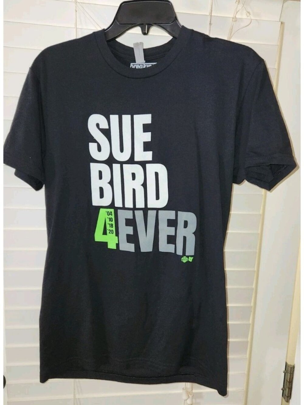 SUE BIRD 4EVER Tee Shirt  WNBA Size womens SMALL